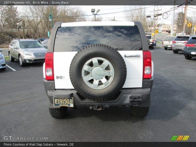 Birch White / Ebony Black 2006 Hummer H3