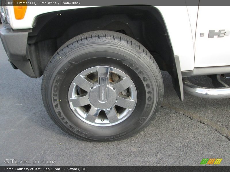 Birch White / Ebony Black 2006 Hummer H3