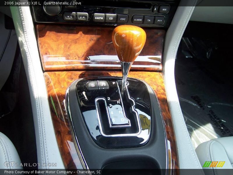 Quartz Metallic / Dove 2006 Jaguar XJ XJ8 L