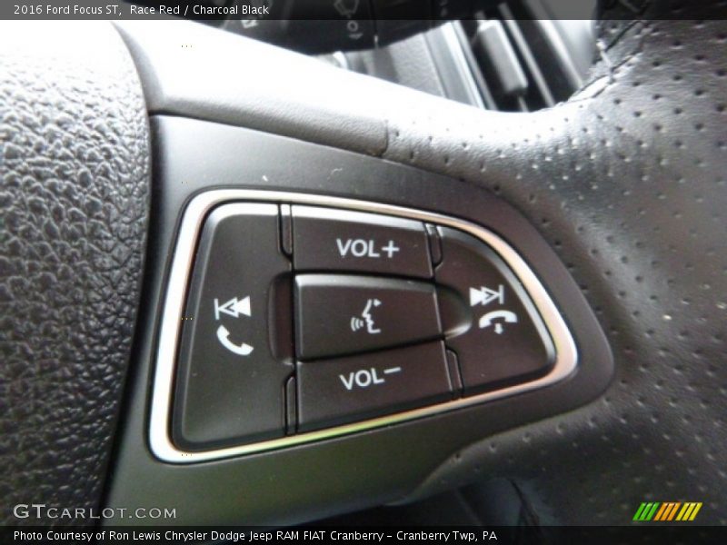 Race Red / Charcoal Black 2016 Ford Focus ST