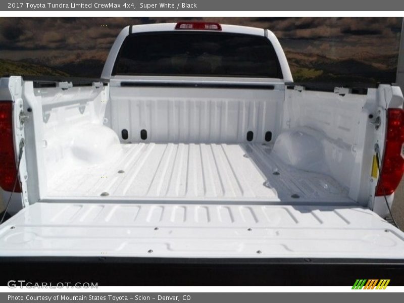 Super White / Black 2017 Toyota Tundra Limited CrewMax 4x4