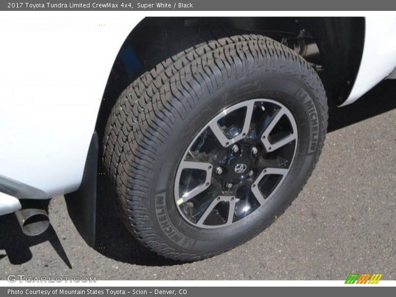 Super White / Black 2017 Toyota Tundra Limited CrewMax 4x4