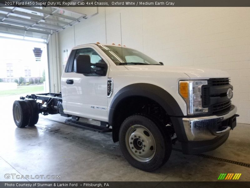 Oxford White / Medium Earth Gray 2017 Ford F450 Super Duty XL Regular Cab 4x4 Chassis