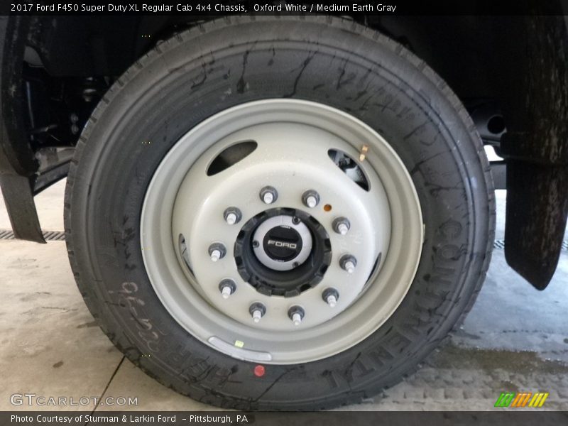 Oxford White / Medium Earth Gray 2017 Ford F450 Super Duty XL Regular Cab 4x4 Chassis