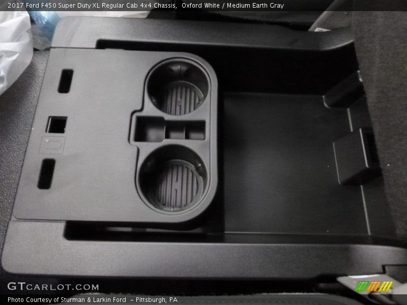 Oxford White / Medium Earth Gray 2017 Ford F450 Super Duty XL Regular Cab 4x4 Chassis