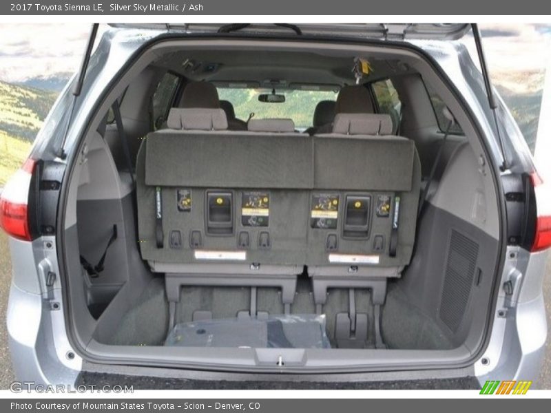 Silver Sky Metallic / Ash 2017 Toyota Sienna LE