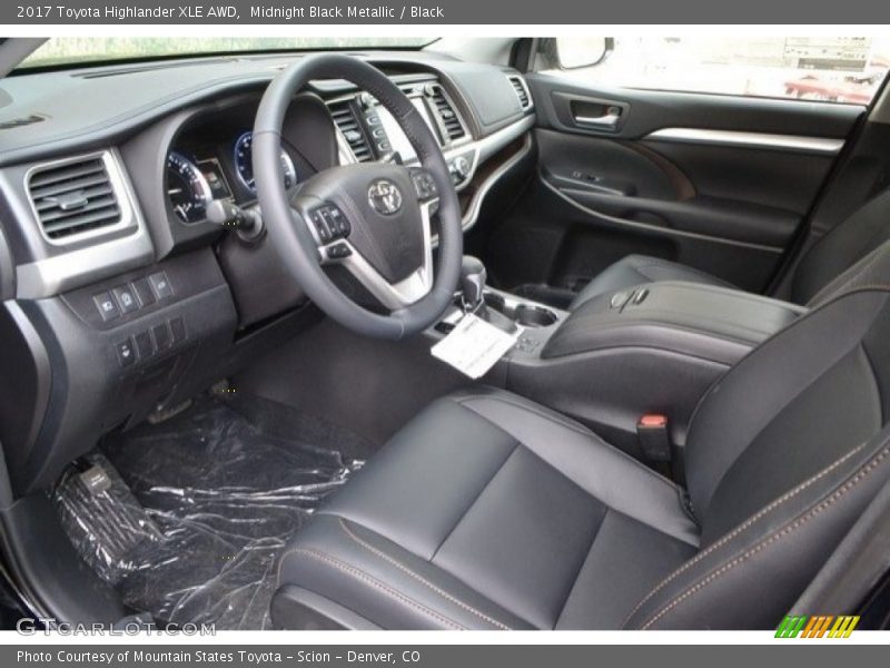 Midnight Black Metallic / Black 2017 Toyota Highlander XLE AWD