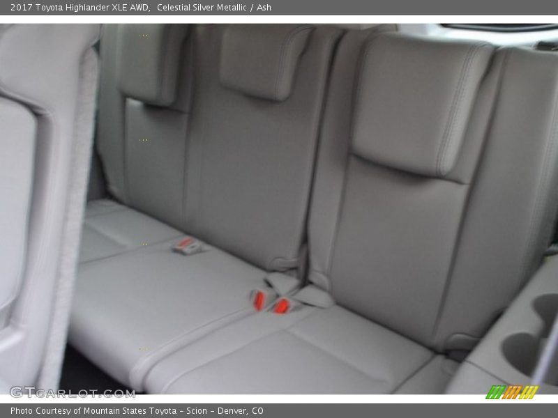 Celestial Silver Metallic / Ash 2017 Toyota Highlander XLE AWD