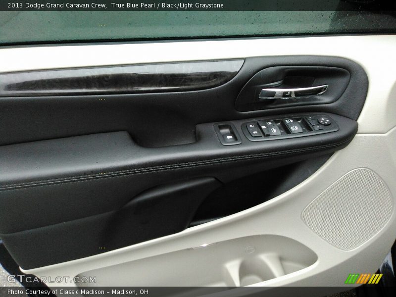 True Blue Pearl / Black/Light Graystone 2013 Dodge Grand Caravan Crew