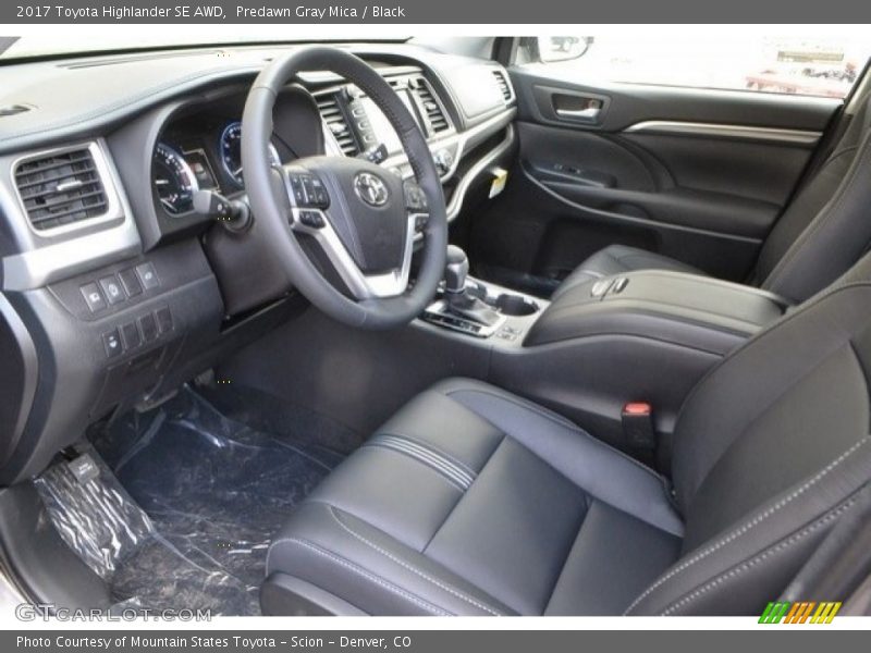 Predawn Gray Mica / Black 2017 Toyota Highlander SE AWD