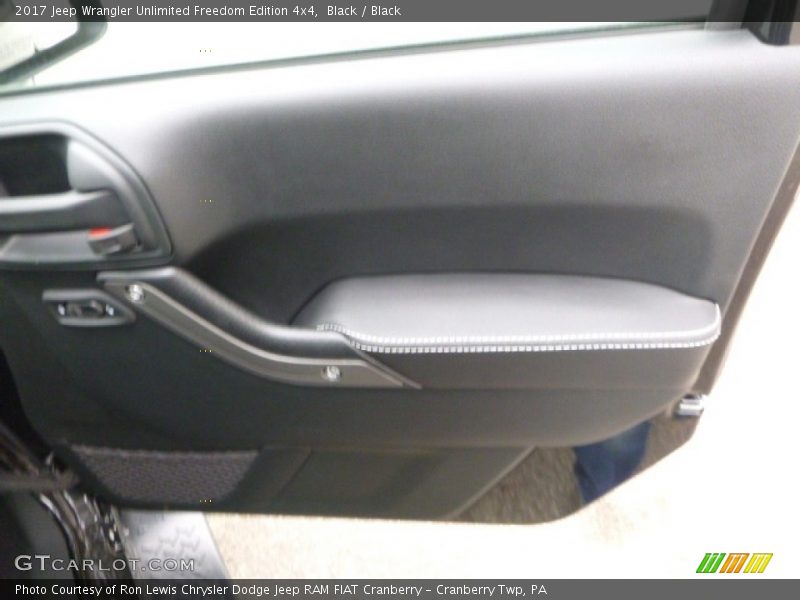Black / Black 2017 Jeep Wrangler Unlimited Freedom Edition 4x4