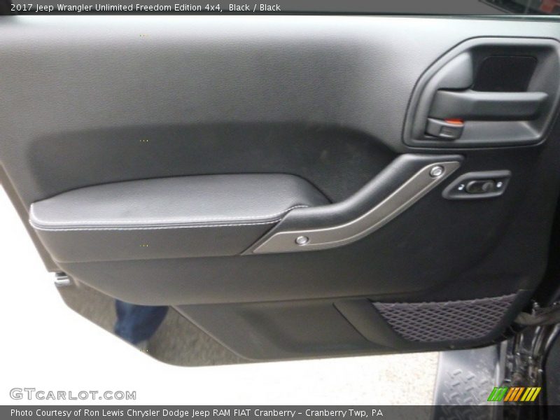 Black / Black 2017 Jeep Wrangler Unlimited Freedom Edition 4x4
