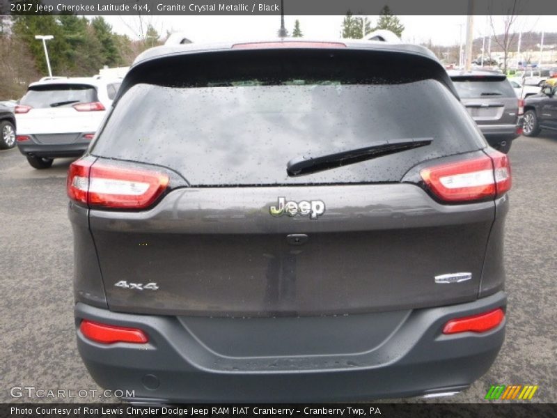 Granite Crystal Metallic / Black 2017 Jeep Cherokee Latitude 4x4