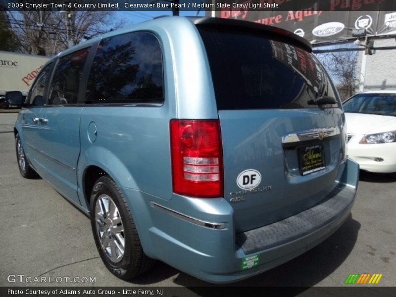 Clearwater Blue Pearl / Medium Slate Gray/Light Shale 2009 Chrysler Town & Country Limited