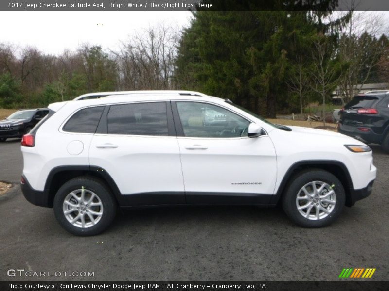 Bright White / Black/Light Frost Beige 2017 Jeep Cherokee Latitude 4x4