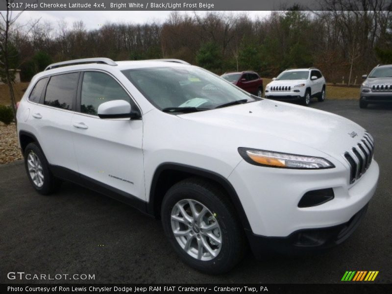 Bright White / Black/Light Frost Beige 2017 Jeep Cherokee Latitude 4x4