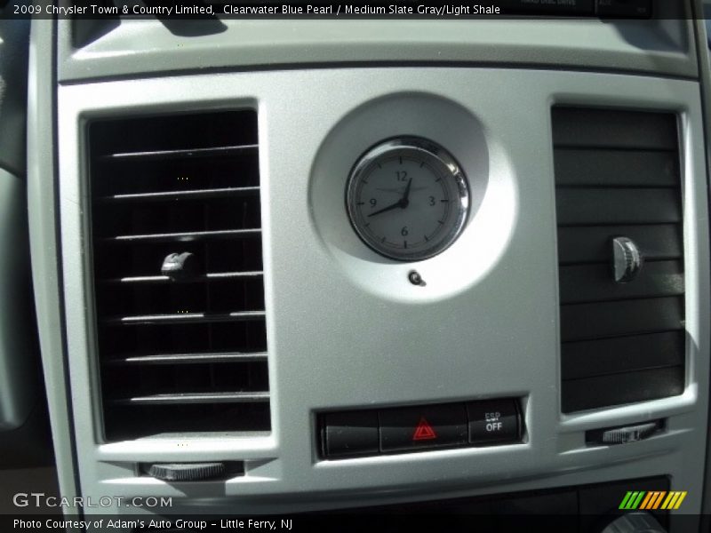 Clearwater Blue Pearl / Medium Slate Gray/Light Shale 2009 Chrysler Town & Country Limited