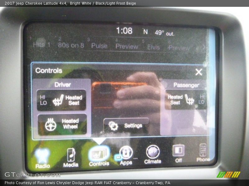 Bright White / Black/Light Frost Beige 2017 Jeep Cherokee Latitude 4x4