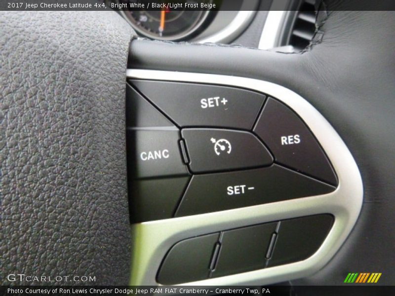 Bright White / Black/Light Frost Beige 2017 Jeep Cherokee Latitude 4x4