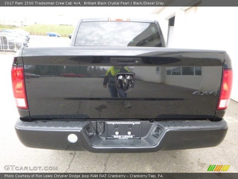 Brilliant Black Crystal Pearl / Black/Diesel Gray 2017 Ram 1500 Tradesman Crew Cab 4x4