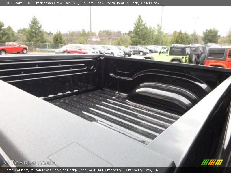 Brilliant Black Crystal Pearl / Black/Diesel Gray 2017 Ram 1500 Tradesman Crew Cab 4x4