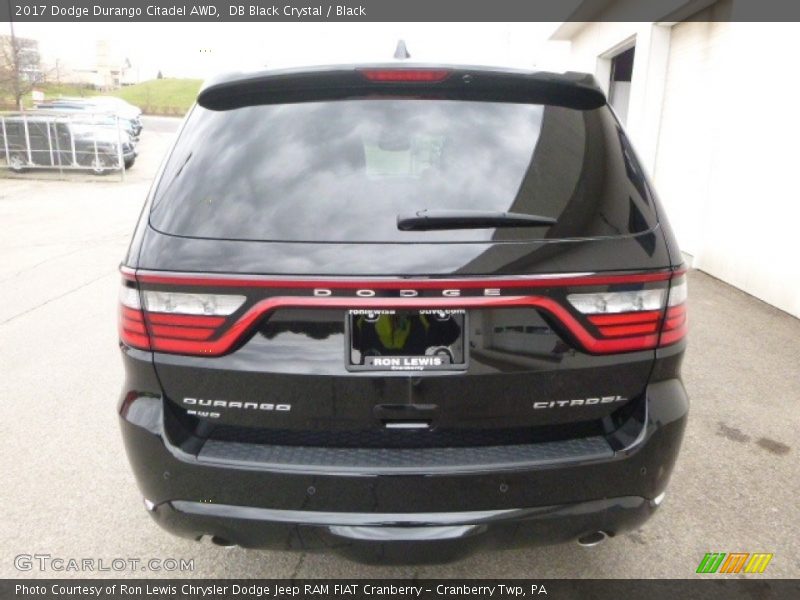 DB Black Crystal / Black 2017 Dodge Durango Citadel AWD