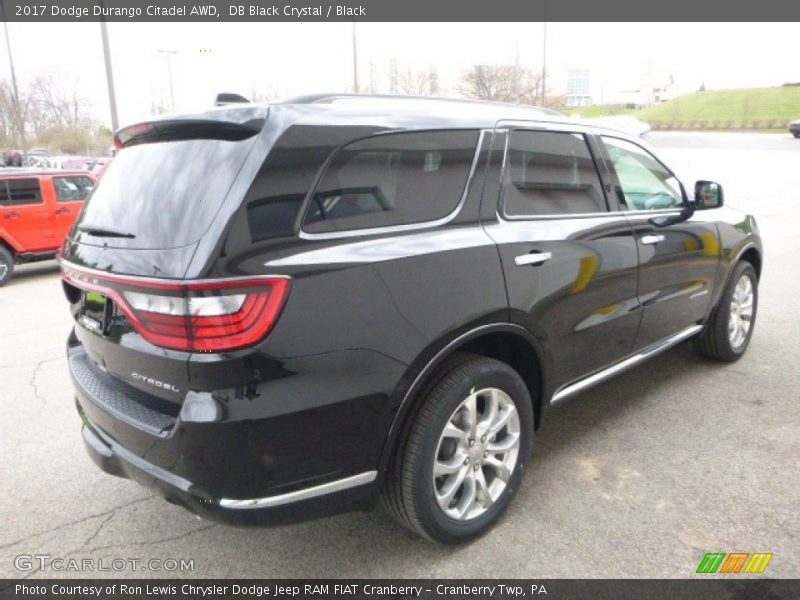 DB Black Crystal / Black 2017 Dodge Durango Citadel AWD