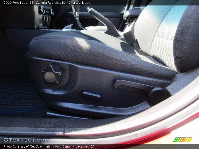 Sangria Red Metallic / Charcoal Black 2010 Ford Fusion SE