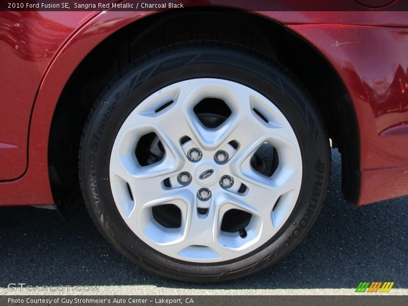 Sangria Red Metallic / Charcoal Black 2010 Ford Fusion SE