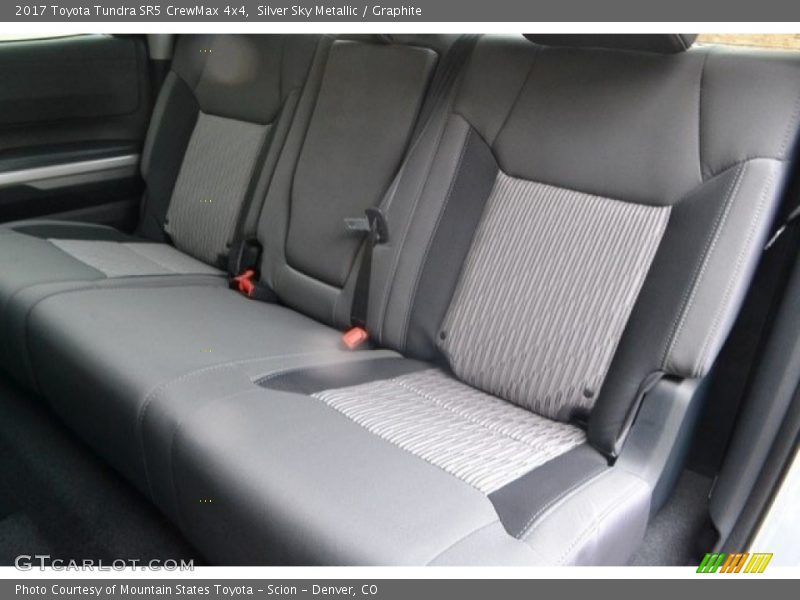 Silver Sky Metallic / Graphite 2017 Toyota Tundra SR5 CrewMax 4x4