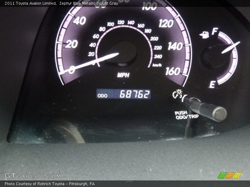 Zephyr Blue Metallic / Light Gray 2011 Toyota Avalon Limited