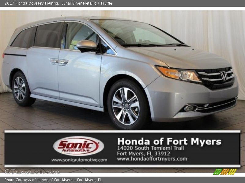 Lunar Silver Metallic / Truffle 2017 Honda Odyssey Touring