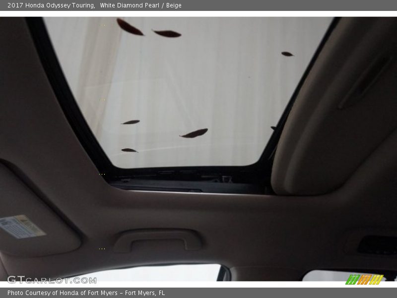 White Diamond Pearl / Beige 2017 Honda Odyssey Touring