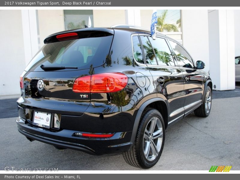 Deep Black Pearl / Charcoal 2017 Volkswagen Tiguan Sport