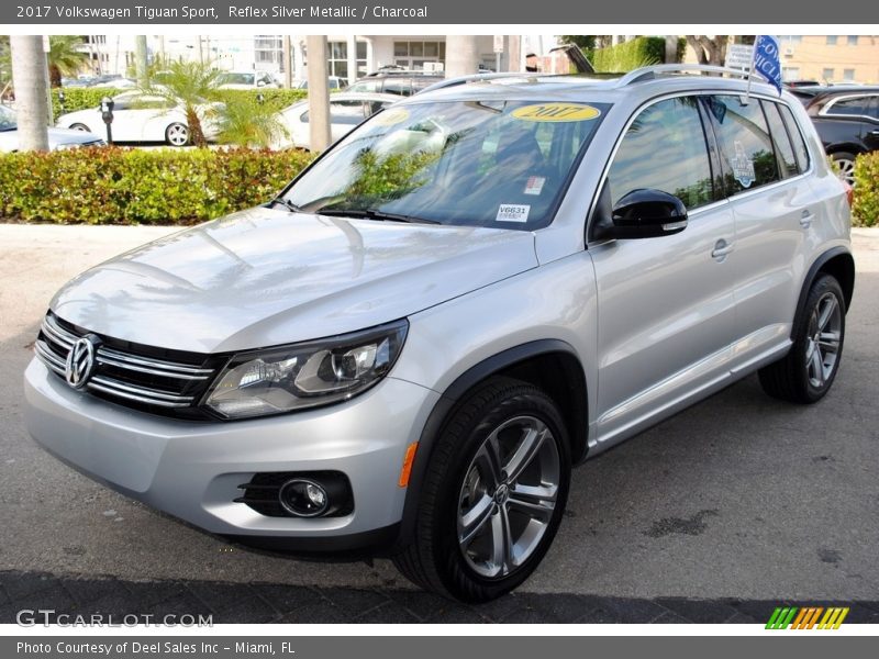 Front 3/4 View of 2017 Tiguan Sport