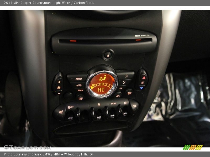 Light White / Carbon Black 2014 Mini Cooper Countryman