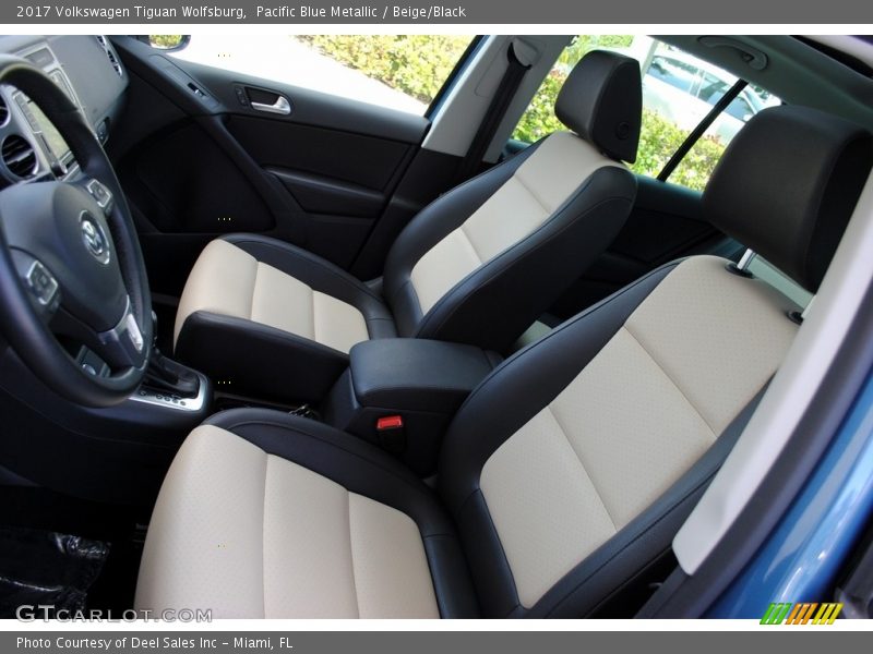 Front Seat of 2017 Tiguan Wolfsburg