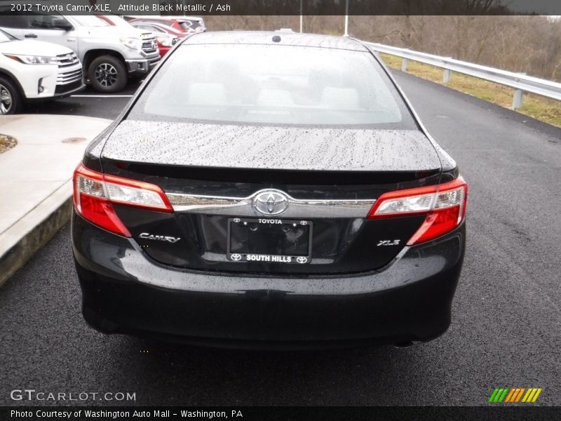 Attitude Black Metallic / Ash 2012 Toyota Camry XLE