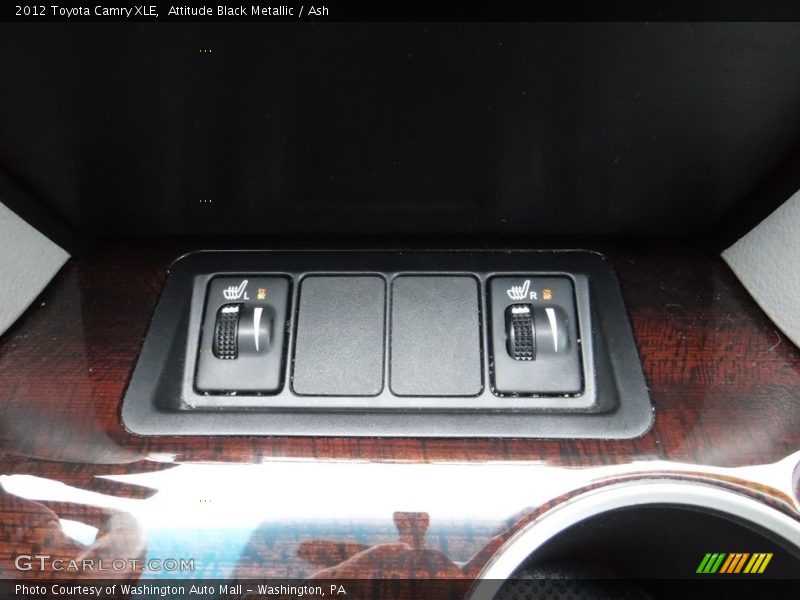 Attitude Black Metallic / Ash 2012 Toyota Camry XLE