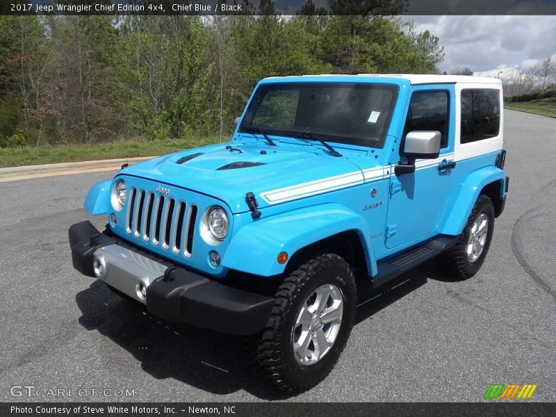 Front 3/4 View of 2017 Wrangler Chief Edition 4x4