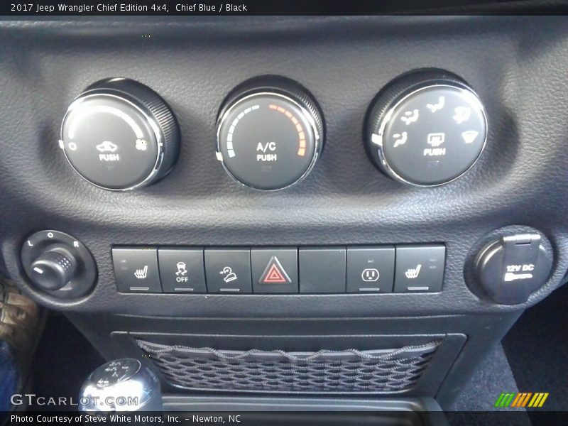 Controls of 2017 Wrangler Chief Edition 4x4