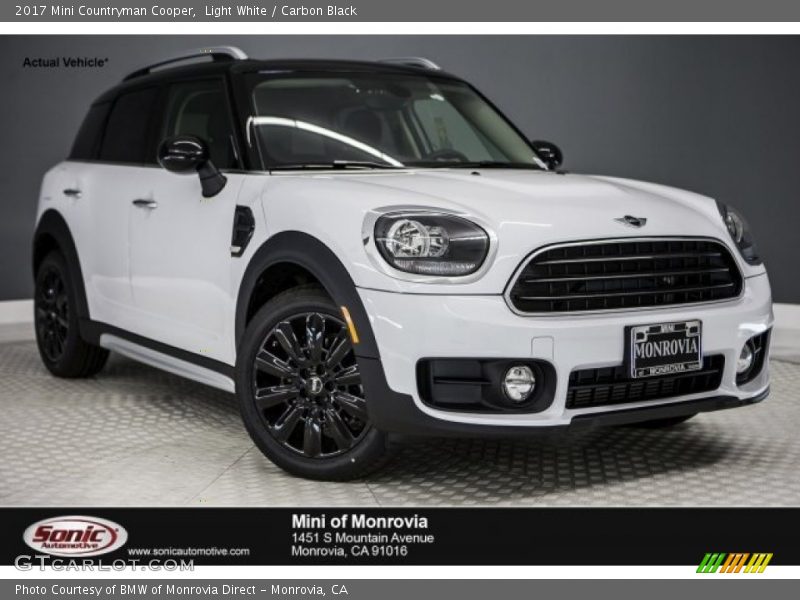 Light White / Carbon Black 2017 Mini Countryman Cooper