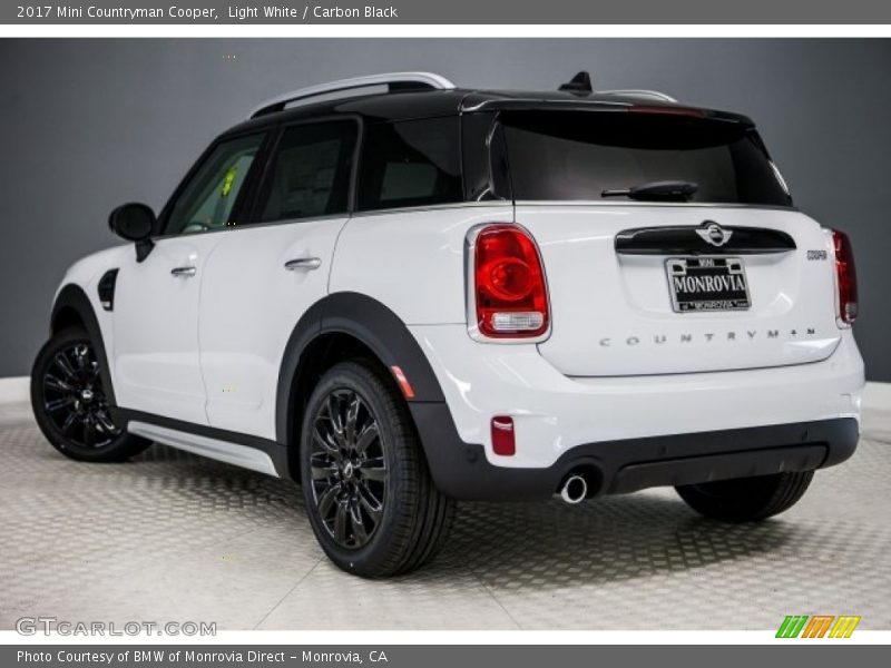 Light White / Carbon Black 2017 Mini Countryman Cooper