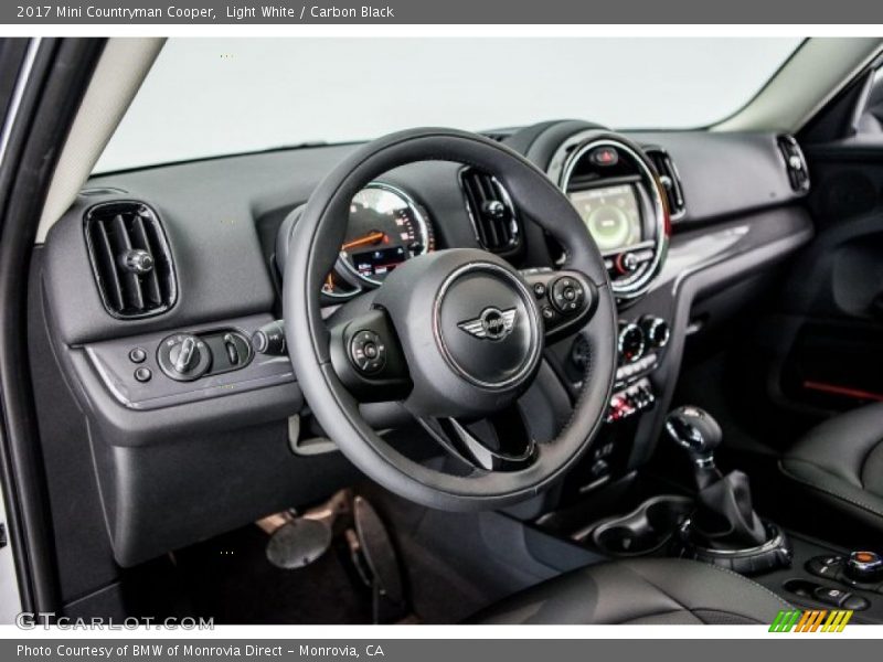 Light White / Carbon Black 2017 Mini Countryman Cooper