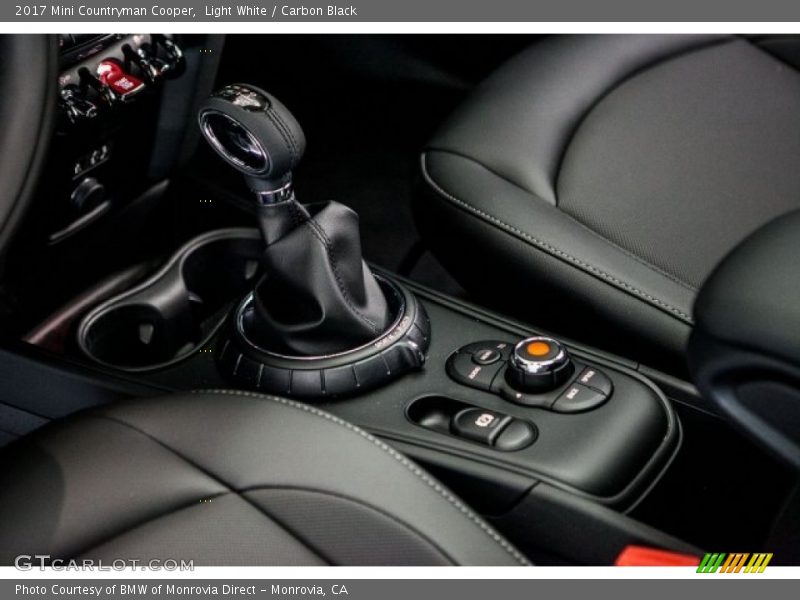 Light White / Carbon Black 2017 Mini Countryman Cooper