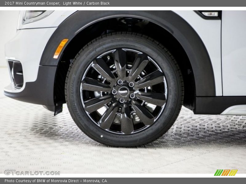 Light White / Carbon Black 2017 Mini Countryman Cooper