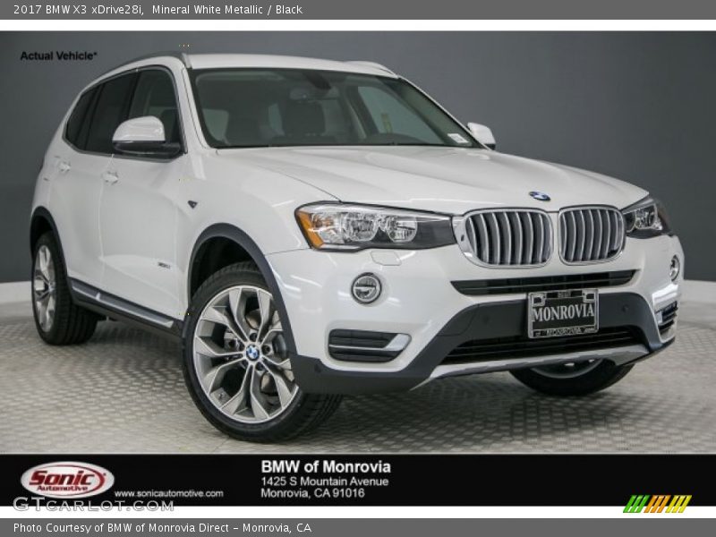 Mineral White Metallic / Black 2017 BMW X3 xDrive28i