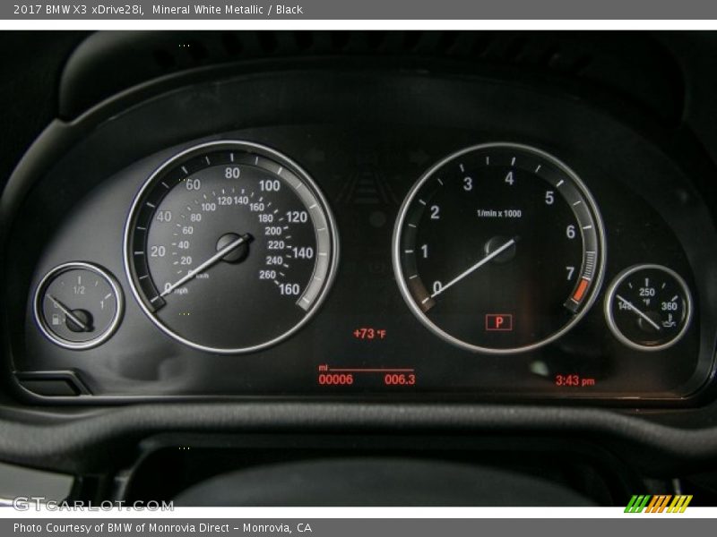 Mineral White Metallic / Black 2017 BMW X3 xDrive28i