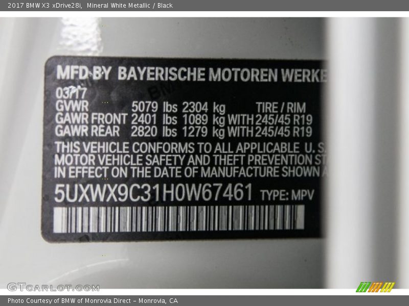 Mineral White Metallic / Black 2017 BMW X3 xDrive28i