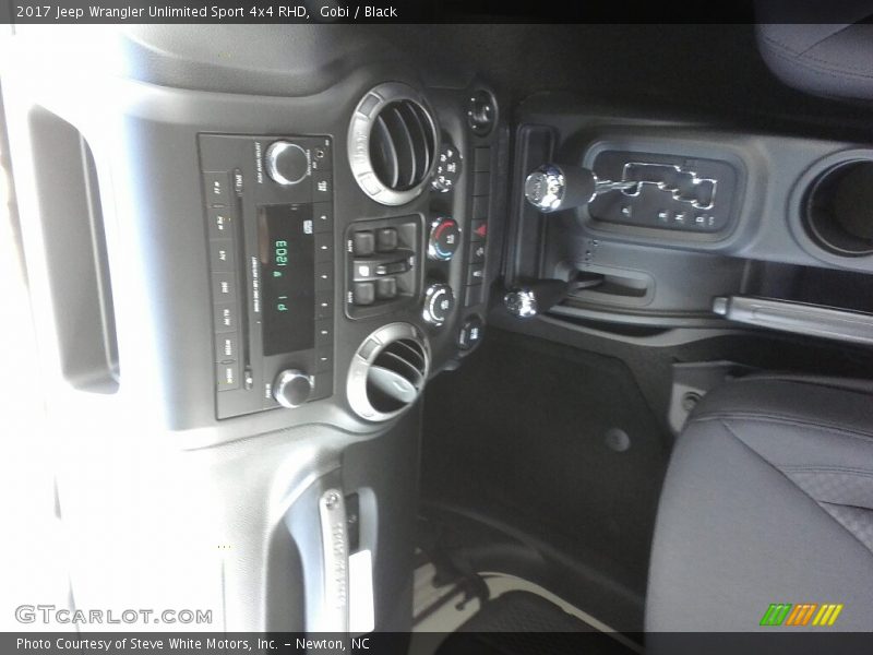 Gobi / Black 2017 Jeep Wrangler Unlimited Sport 4x4 RHD